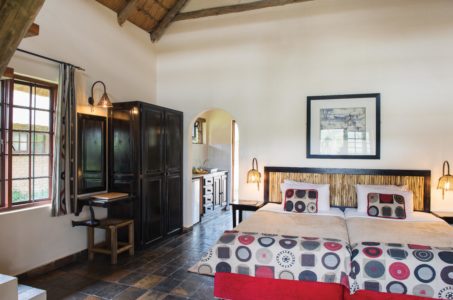 Hippo Hollow River Chalet 4