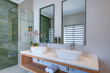 Knysna Hollow Garden Suites Bathroom 2