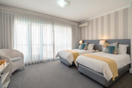Cape Town Hollow – City Facing Room