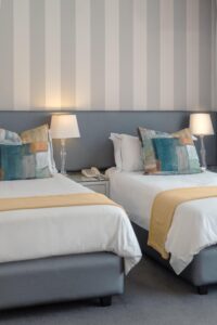 Cape Town Hollow – City Facing Room