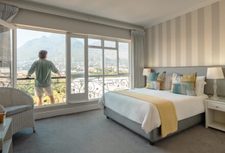 Cape Town Hollow – Mountain Facing Room