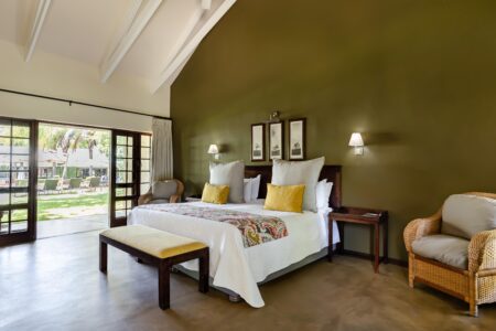 Perrys Bridge Accommodation Deluxe Room 5