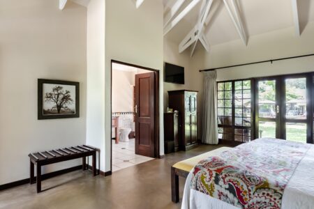Perrys Bridge Accommodation Deluxe Room 7