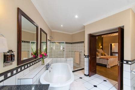 Perrys Bridge Accommodation Family Suite 10