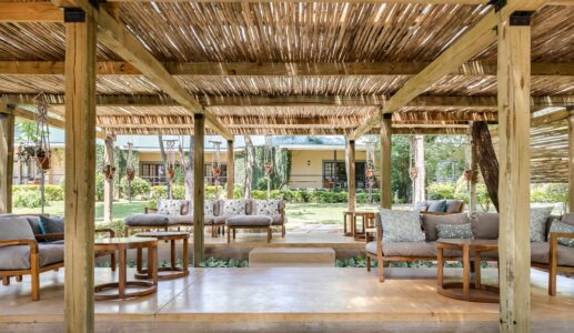 Perrys Bridge Garden Lounge 1