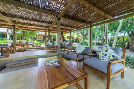 Perrys Bridge Garden Lounge 2