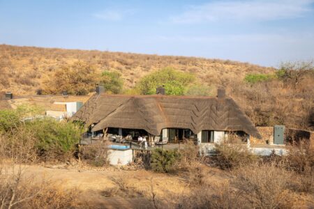 Tuningi – Family Suites Exterior
